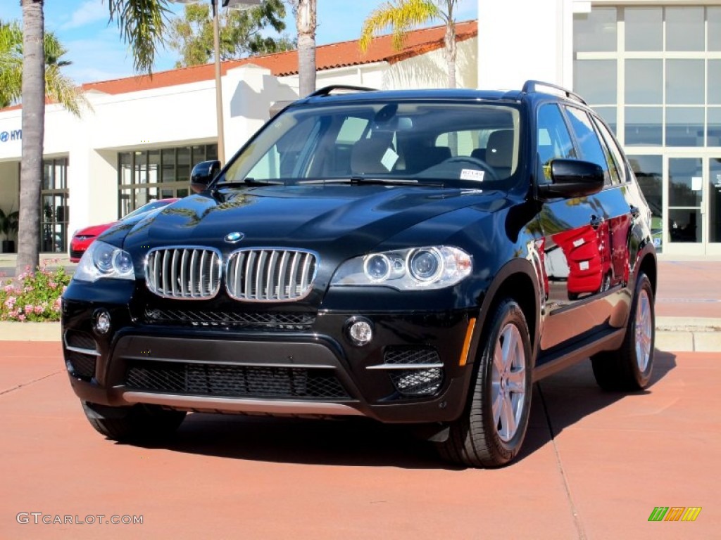 2012 X5 xDrive35d - Black Sapphire Metallic / Sand Beige photo #1