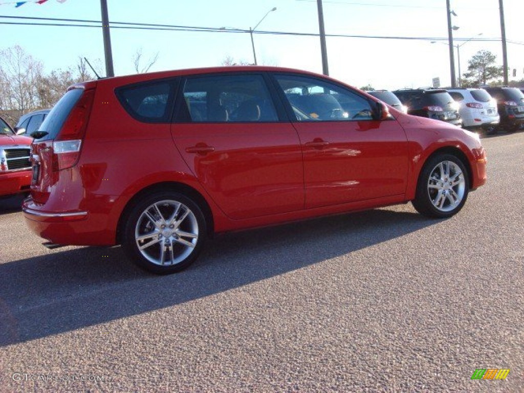 2009 Elantra Touring - Chilipepper Red / Beige photo #5