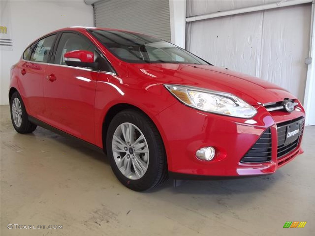 2012 Focus SEL 5-Door - Race Red / Stone photo #3