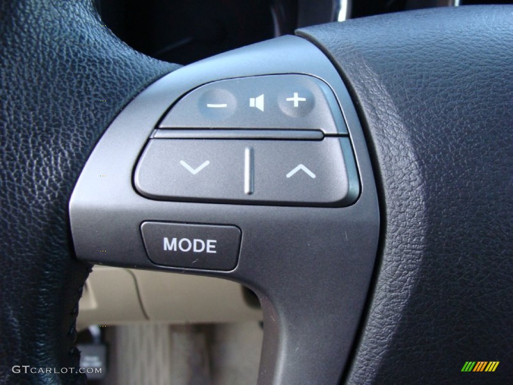 2010 Toyota Highlander SE 4WD Controls Photo #59082497