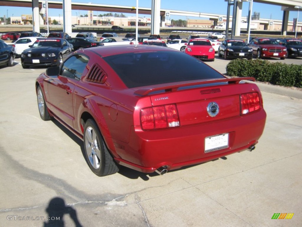 2008 Mustang GT Deluxe Coupe - Dark Candy Apple Red / Dark Charcoal photo #3