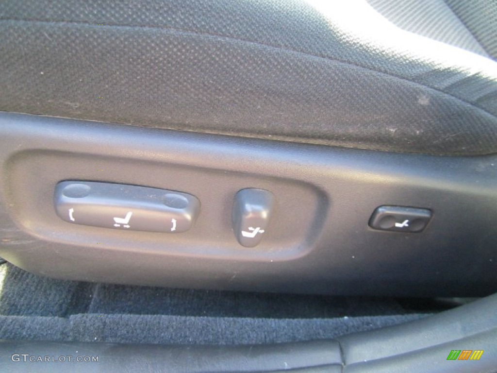 2004 Camry SE V6 - Black / Dark Charcoal photo #22