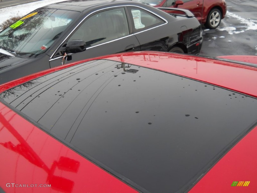 1997 Sunfire GT Coupe - Bright Red / Graphite photo #8