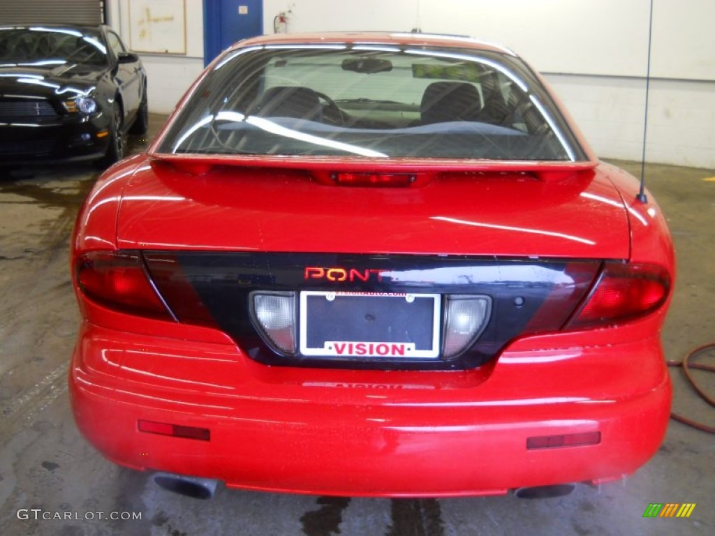 1997 Sunfire GT Coupe - Bright Red / Graphite photo #21