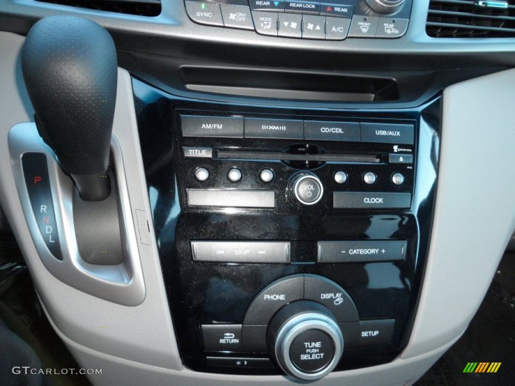 2012 Honda Odyssey EX-L Controls Photo #59090651