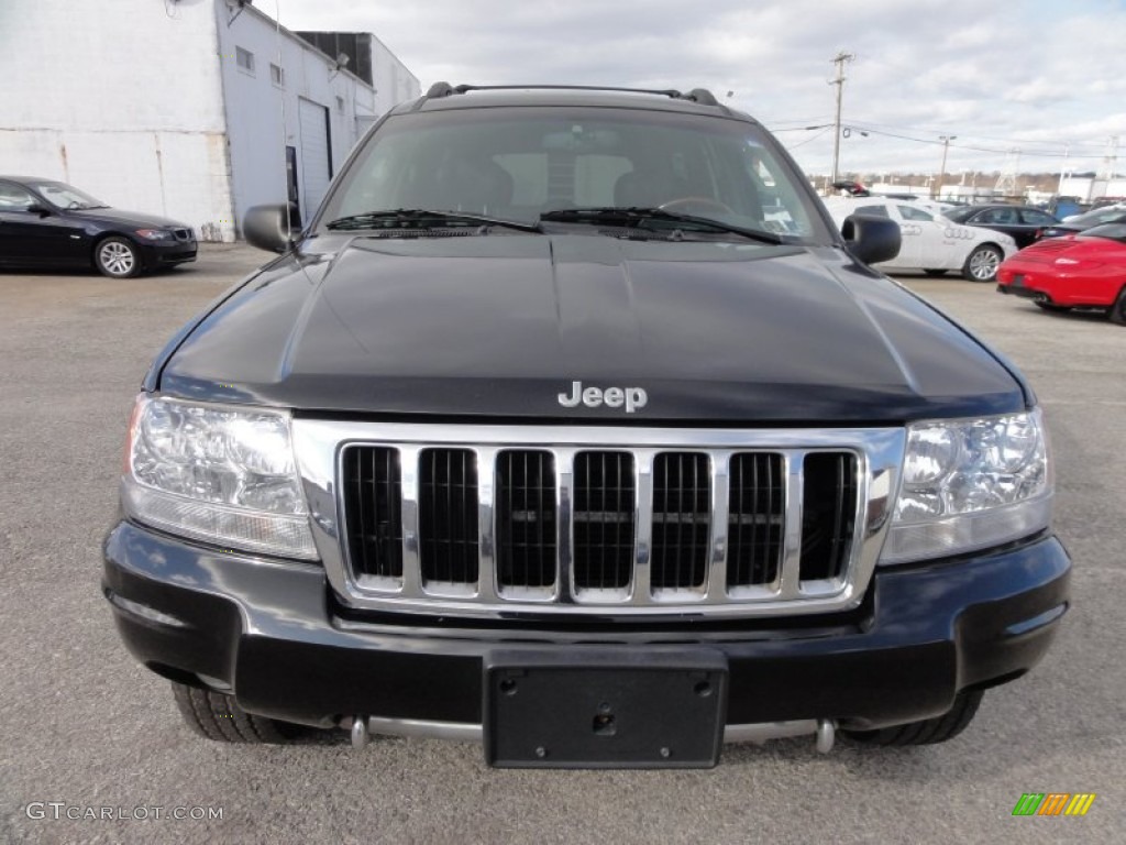 2004 Grand Cherokee Overland 4x4 - Brillant Black Crystal Pearl / Dark Slate Gray photo #3