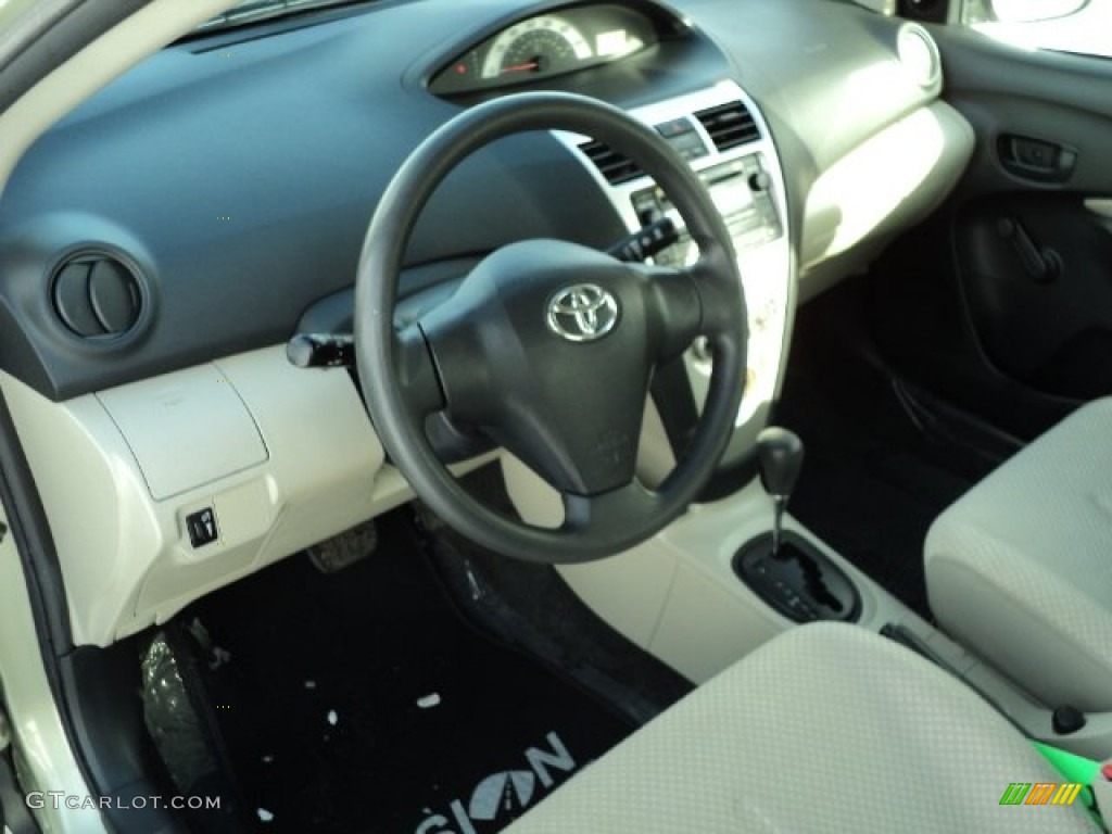 2008 Yaris S Sedan - Olive Mist Metallic / Bisque photo #20