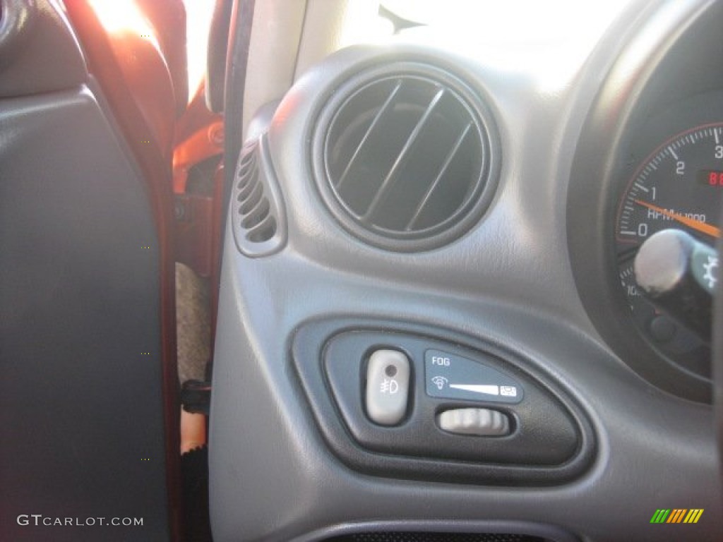 2003 Grand Am GT Sedan - Fusion Orange Metallic / Dark Pewter photo #24