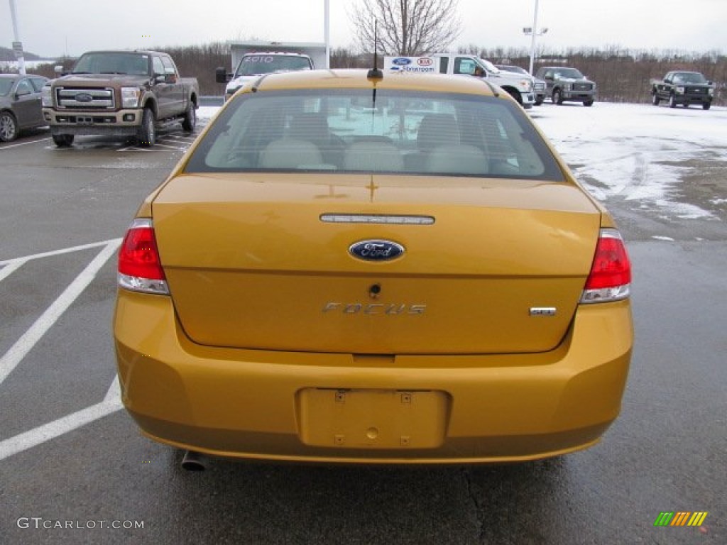 2009 Focus SEL Sedan - Amber Gold Metallic / Medium Stone photo #9
