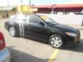 Black - Camry LE Photo No. 4