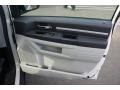 Stone White - Grand Caravan SE Photo No. 14