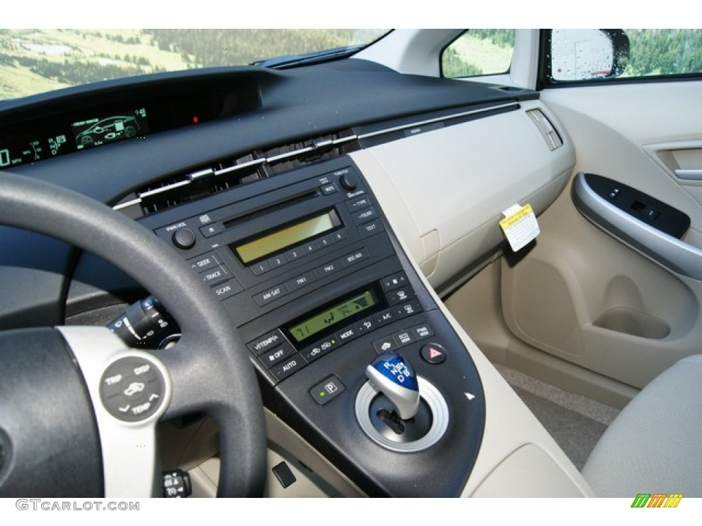 2011 Toyota Prius Hybrid II Controls Photo #59101871
