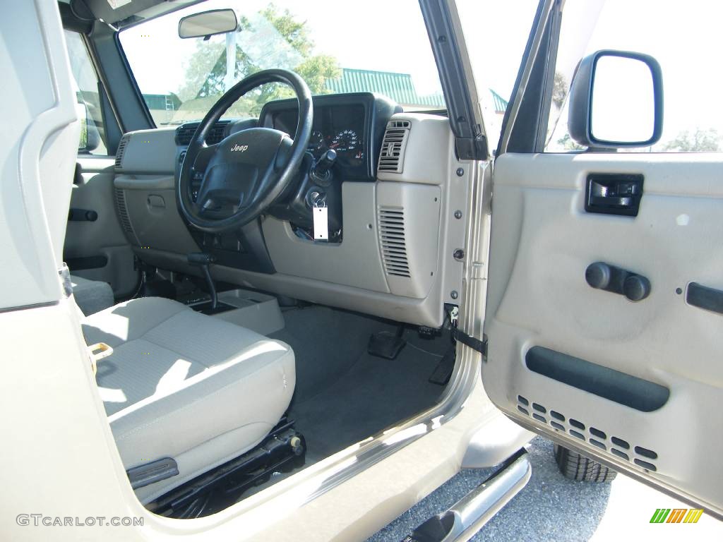 2006 Wrangler Sport 4x4 Right Hand Drive - Light Khaki Metallic / Khaki photo #13