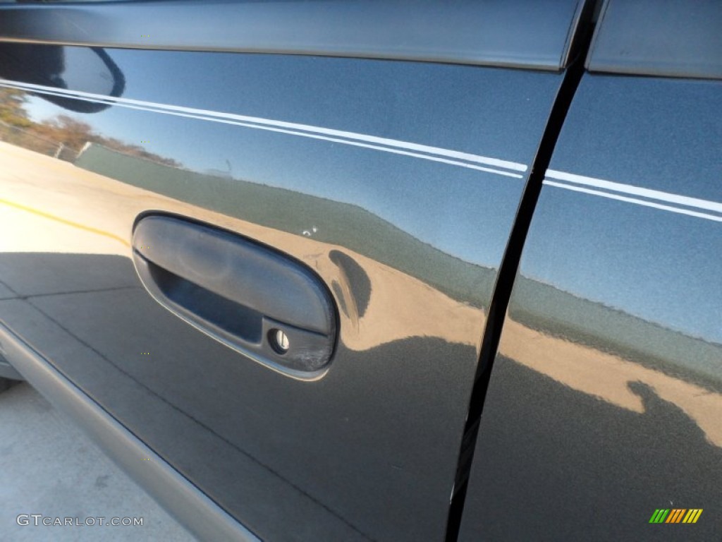 2003 TrailBlazer LS - Dark Gray Metallic / Medium Pewter photo #20