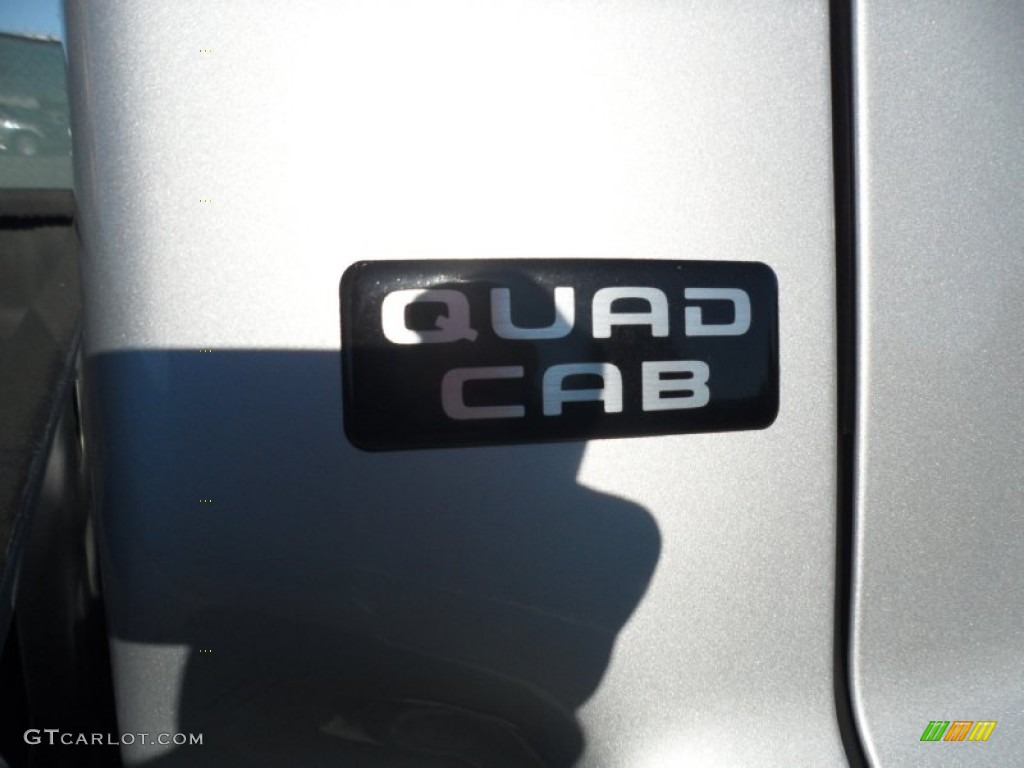 2001 Dodge Dakota SLT Quad Cab Marks and Logos Photo #59108797