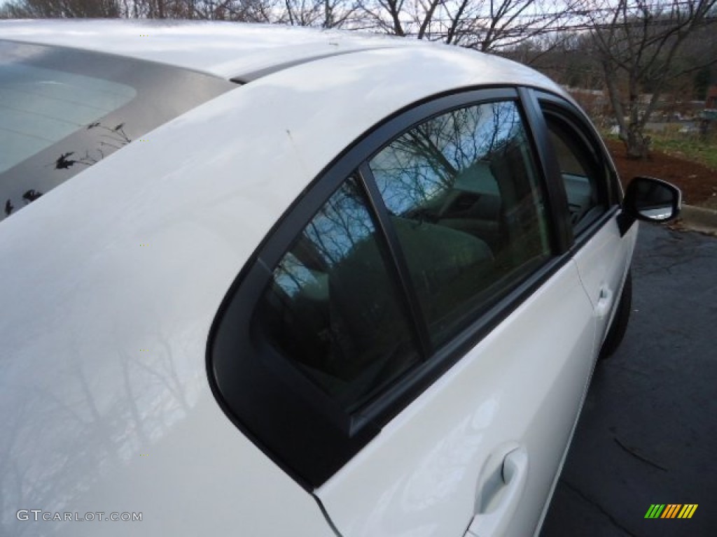 2012 Civic LX Sedan - Taffeta White / Gray photo #11