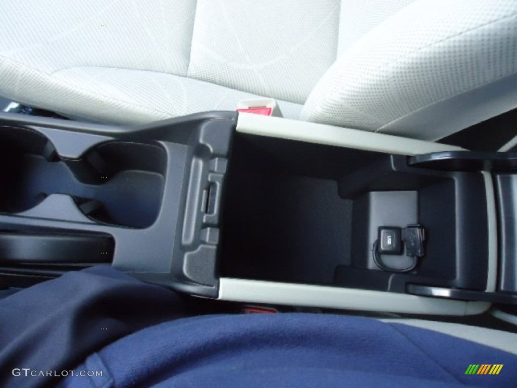 2012 Civic LX Sedan - Taffeta White / Gray photo #28
