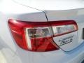 Super White - Camry SE Photo No. 13