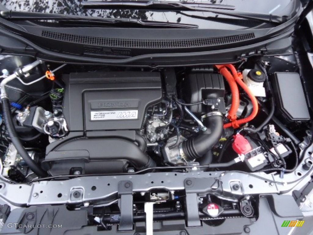 2012 Honda Civic Hybrid Sedan Engine Photos