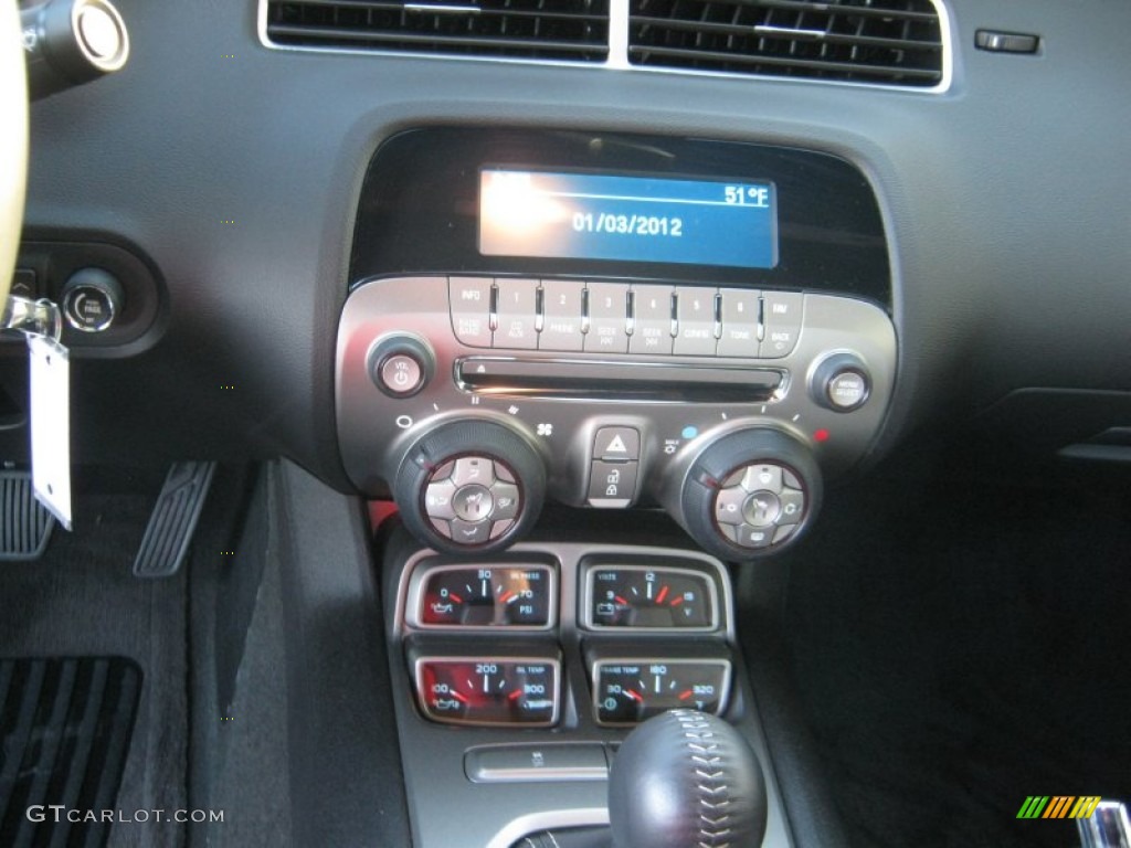 2011 Chevrolet Camaro LT/RS Coupe Controls Photo #59112317