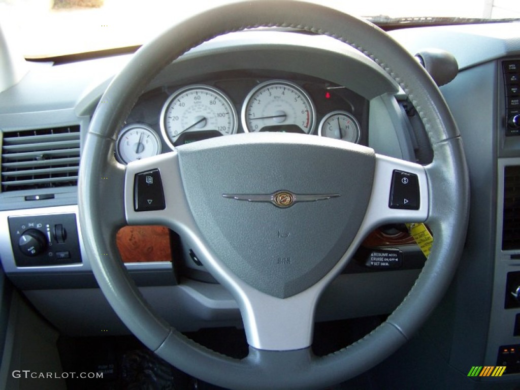2008 Chrysler Town & Country Touring Signature Series Medium Slate Gray/Light Shale Steering Wheel Photo #59113337