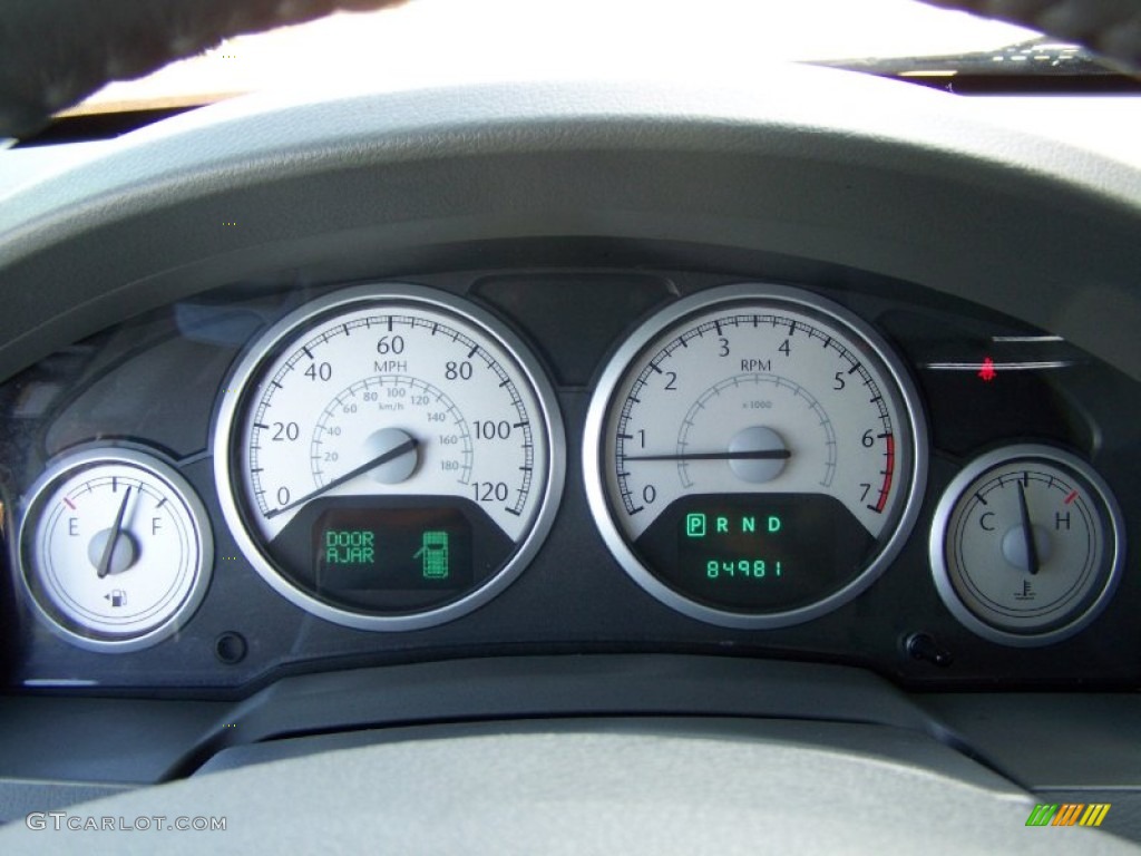 2008 Chrysler Town & Country Touring Signature Series Gauges Photo #59113364