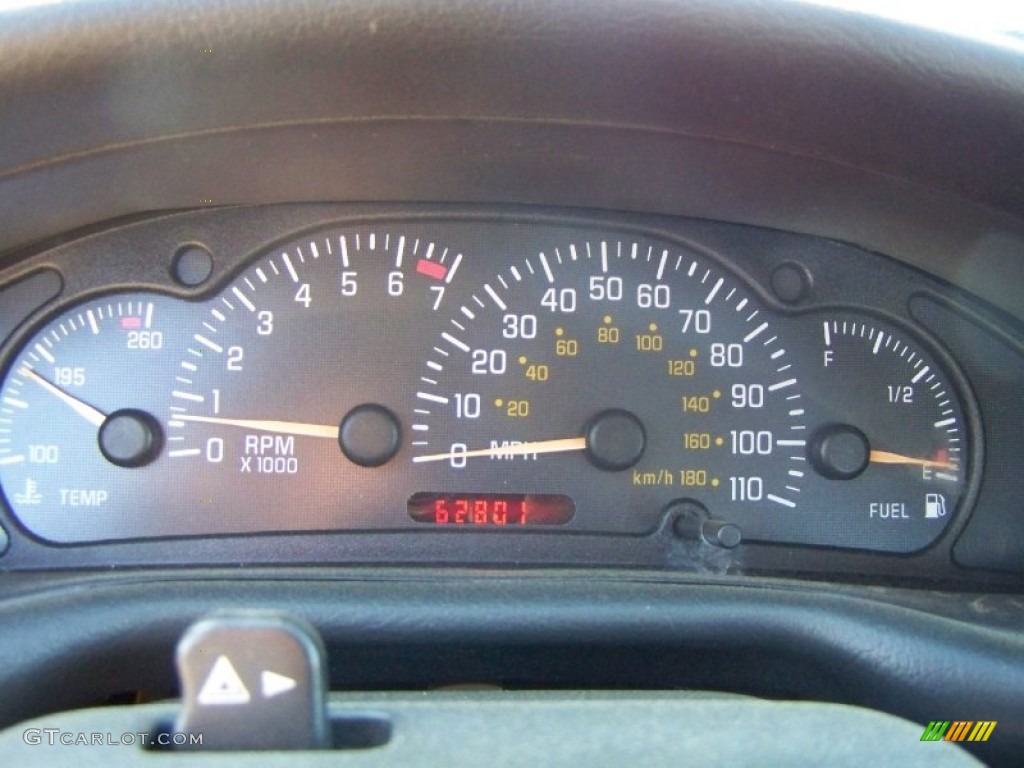 2002 Sunfire SE Coupe - Yellow / Graphite photo #15
