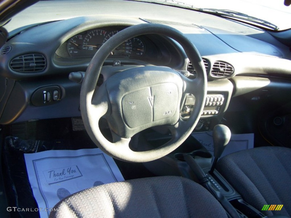 2002 Sunfire SE Coupe - Yellow / Graphite photo #23