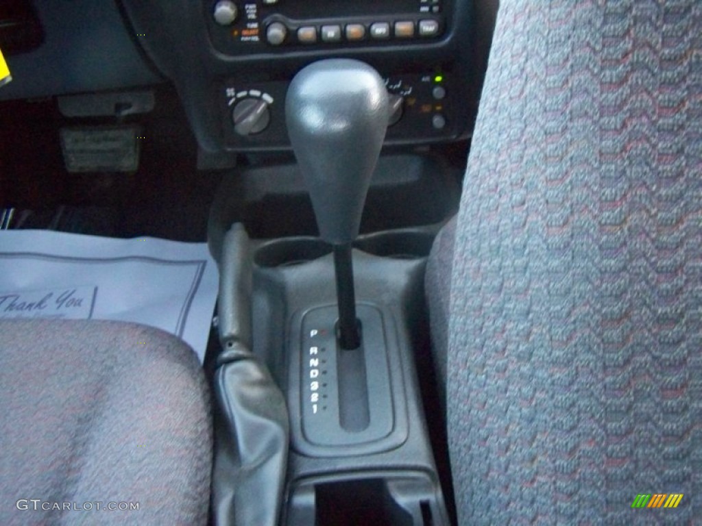 2002 Sunfire SE Coupe - Yellow / Graphite photo #24