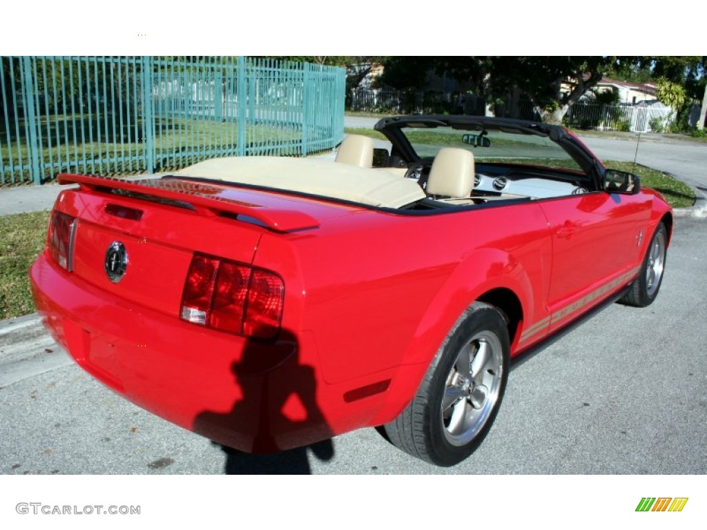 2006 Mustang V6 Premium Convertible - Torch Red / Light Parchment photo #27