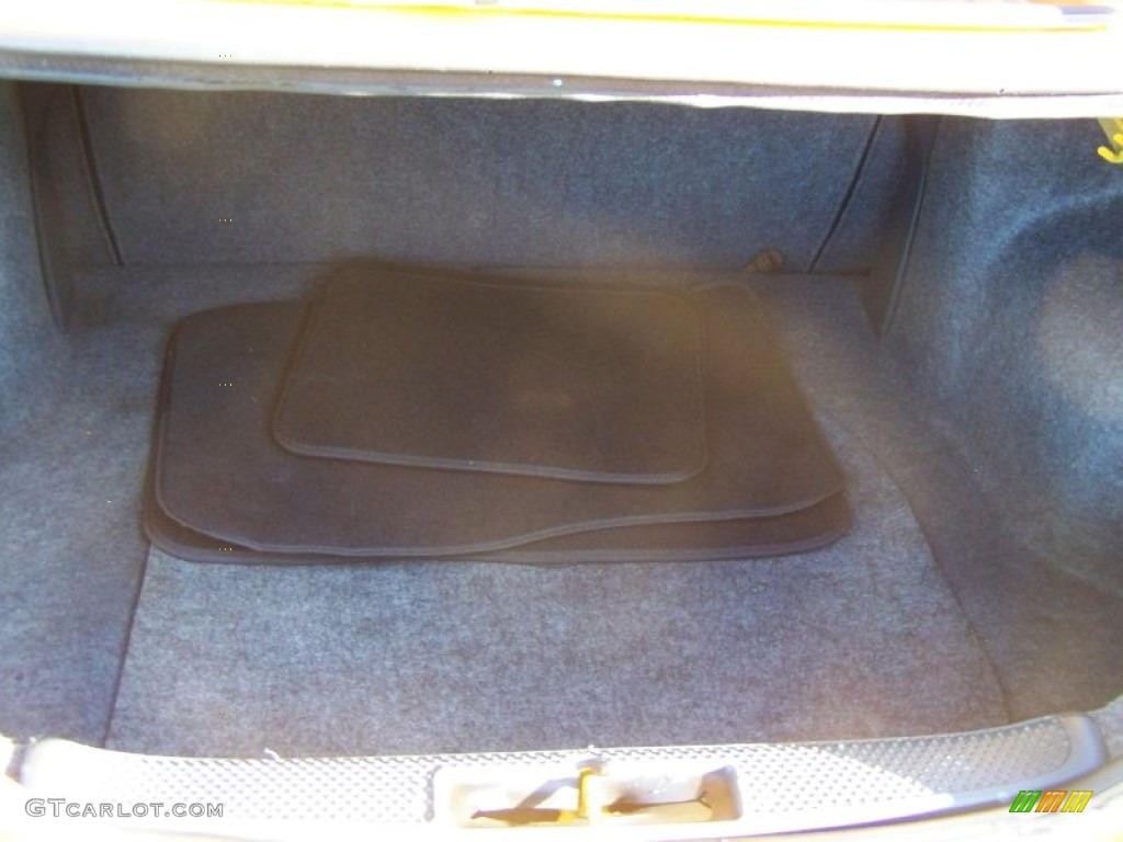 2002 Sunfire SE Coupe - Yellow / Graphite photo #27