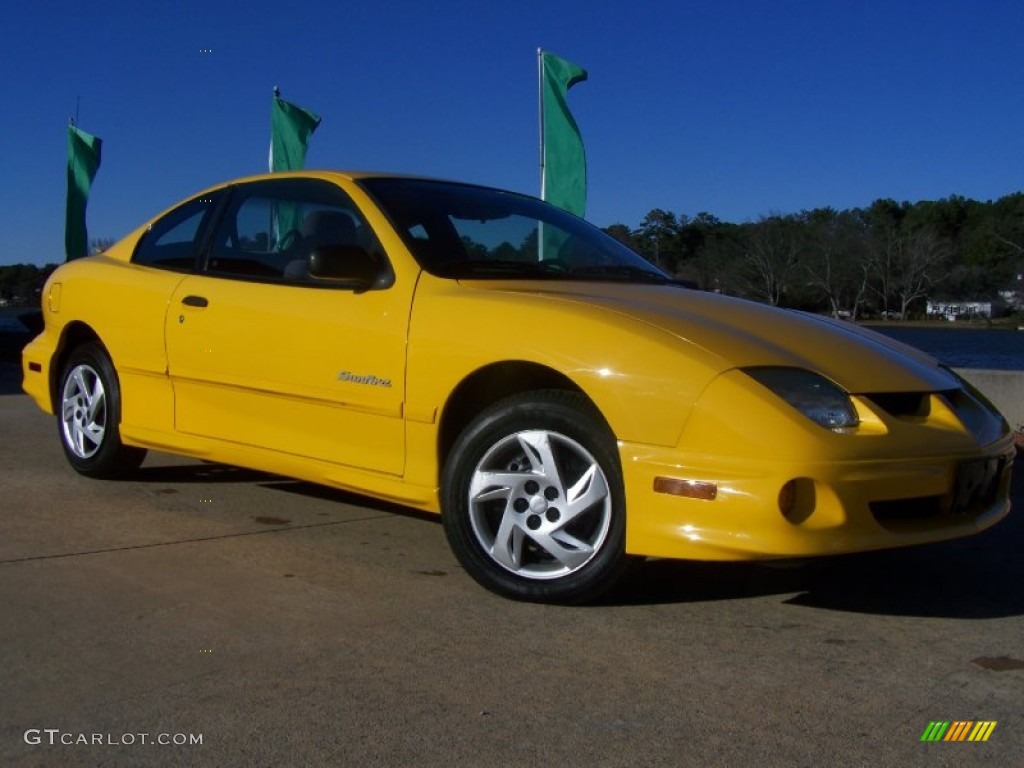 2002 Sunfire SE Coupe - Yellow / Graphite photo #33