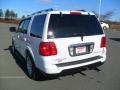 Oxford White - Navigator Luxury 4x4 Photo No. 3