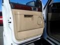 Oxford White - Navigator Luxury 4x4 Photo No. 10