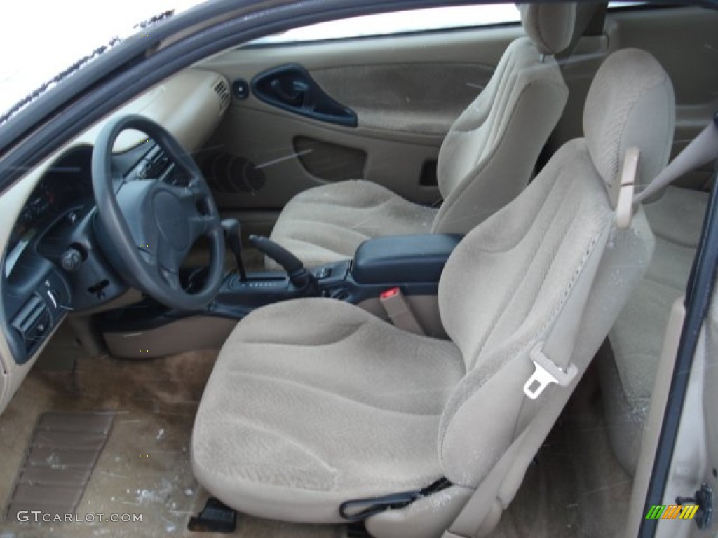 Neutral Beige Interior 2003 Chevrolet Cavalier LS Coupe Photo #59115170