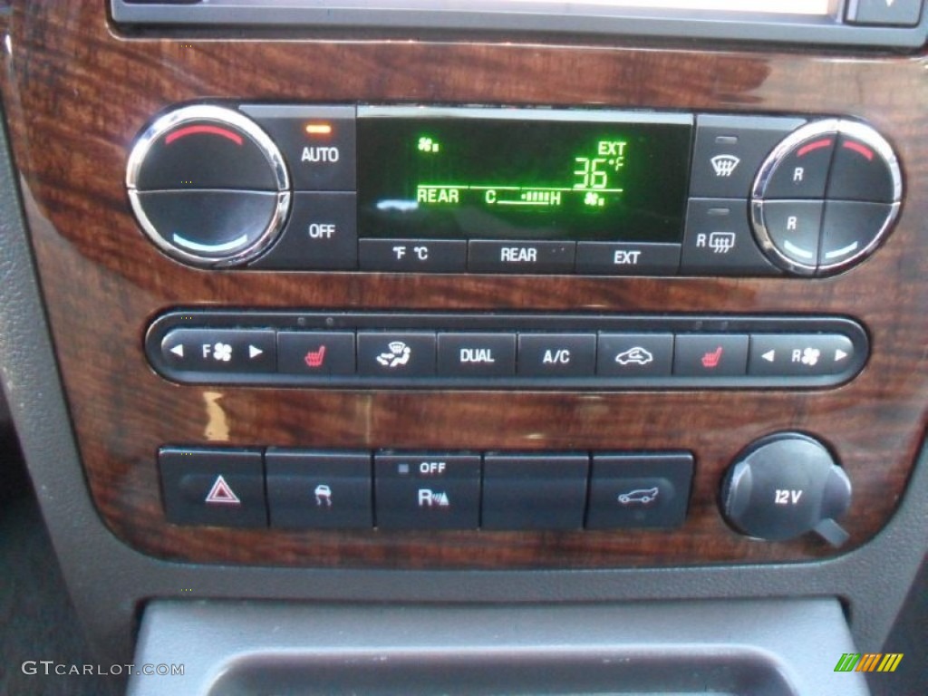 2008 Ford Taurus X Limited AWD Controls Photo #59115434