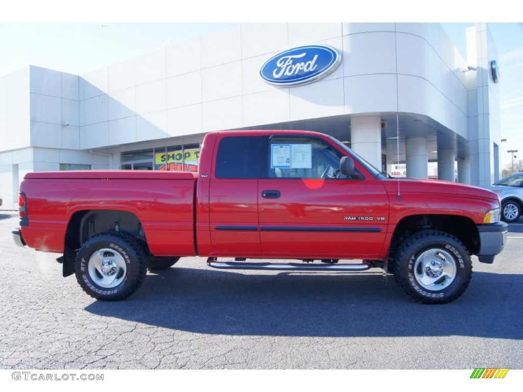 2001 Ram 1500 SLT Club Cab 4x4 - Flame Red / Mist Gray photo #2