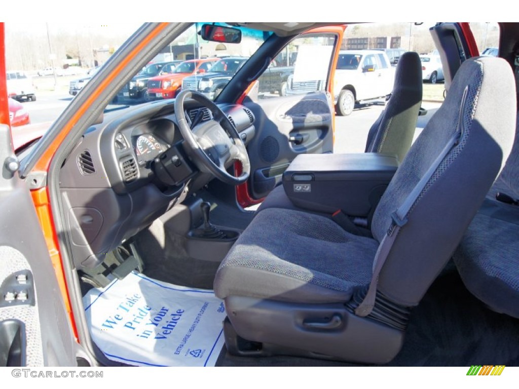 2001 Ram 1500 SLT Club Cab 4x4 - Flame Red / Mist Gray photo #8