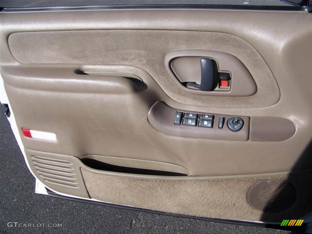 1999 Chevrolet Suburban C1500 LS Neutral Door Panel Photo #59121897