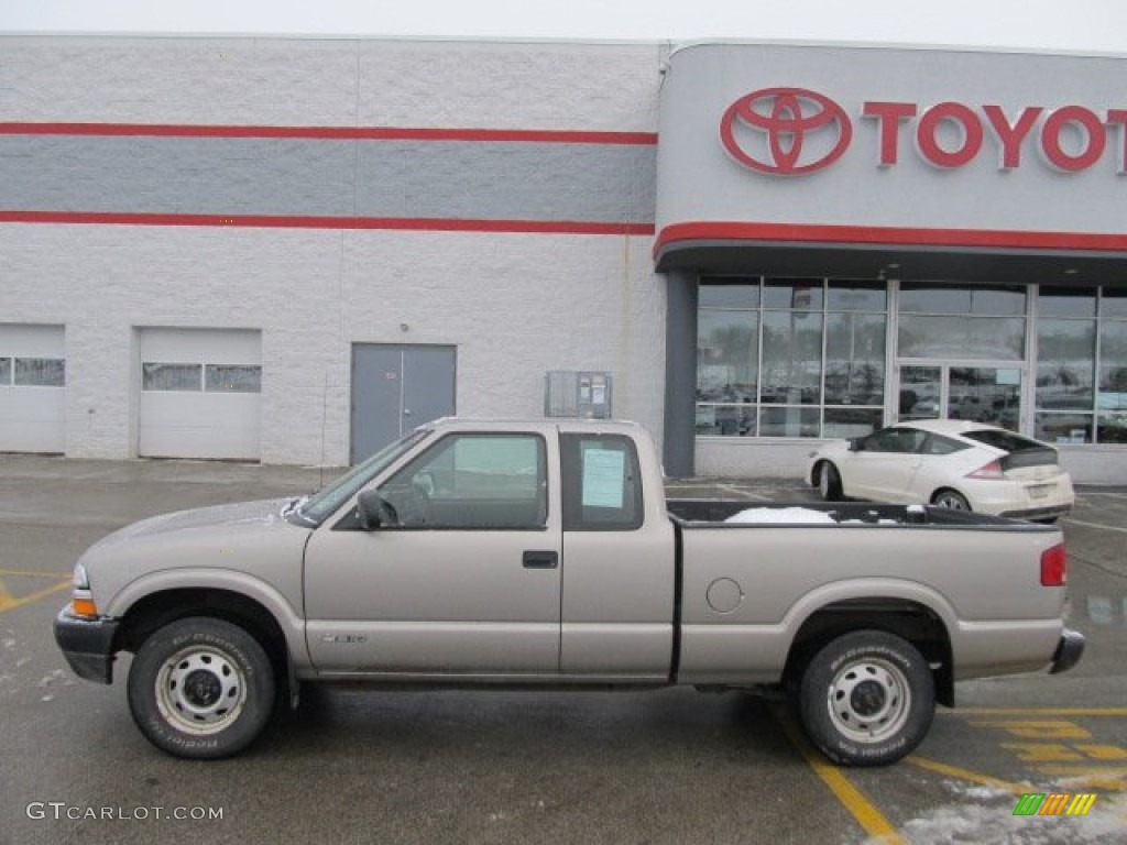 2002 S10 Extended Cab 4x4 - Light Pewter Metallic / Medium Gray photo #2