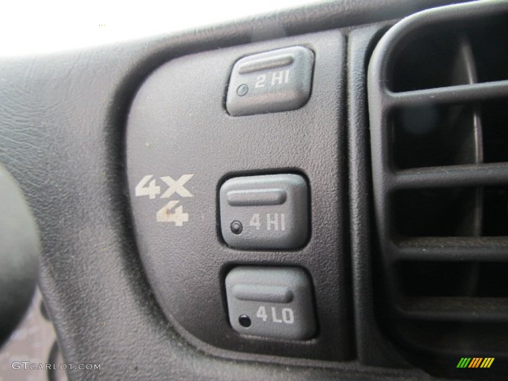 2002 S10 Extended Cab 4x4 - Light Pewter Metallic / Medium Gray photo #15