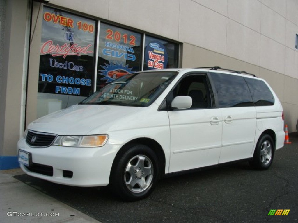 Taffeta White Honda Odyssey