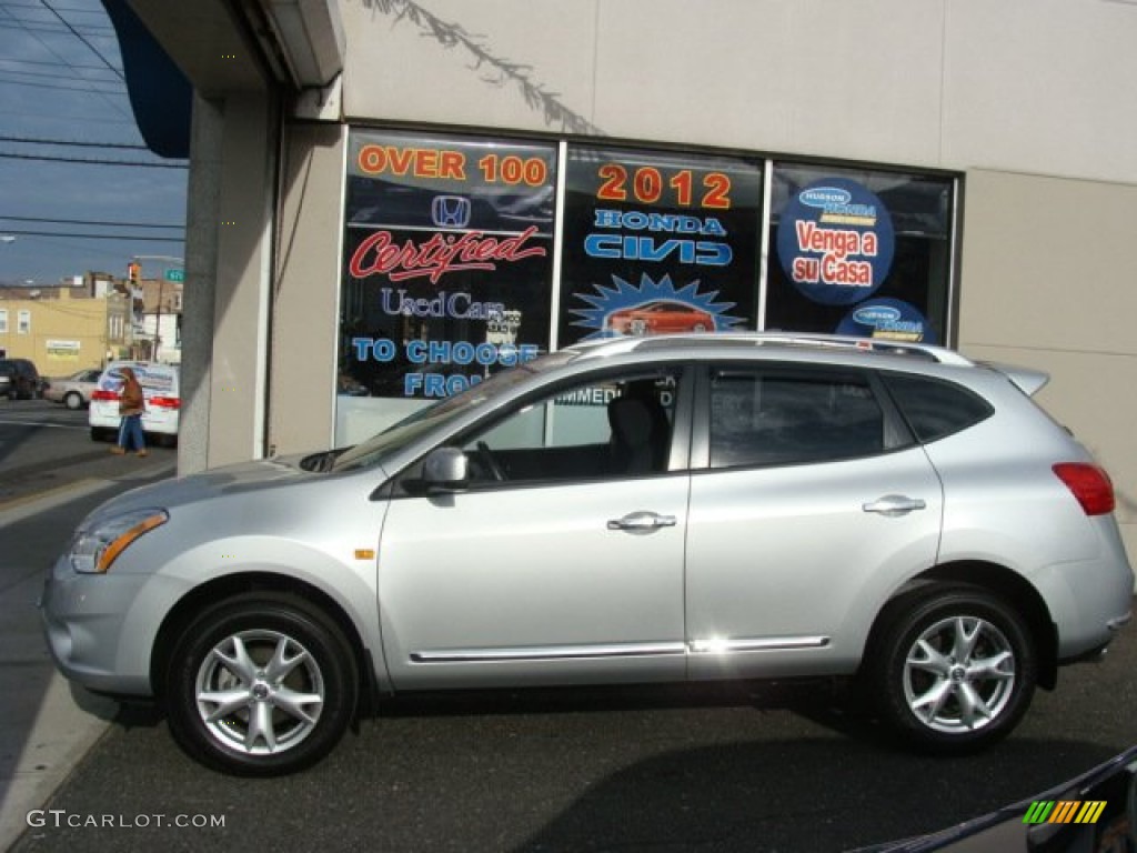 2011 Rogue SV AWD - Silver Ice Metallic / Black photo #3