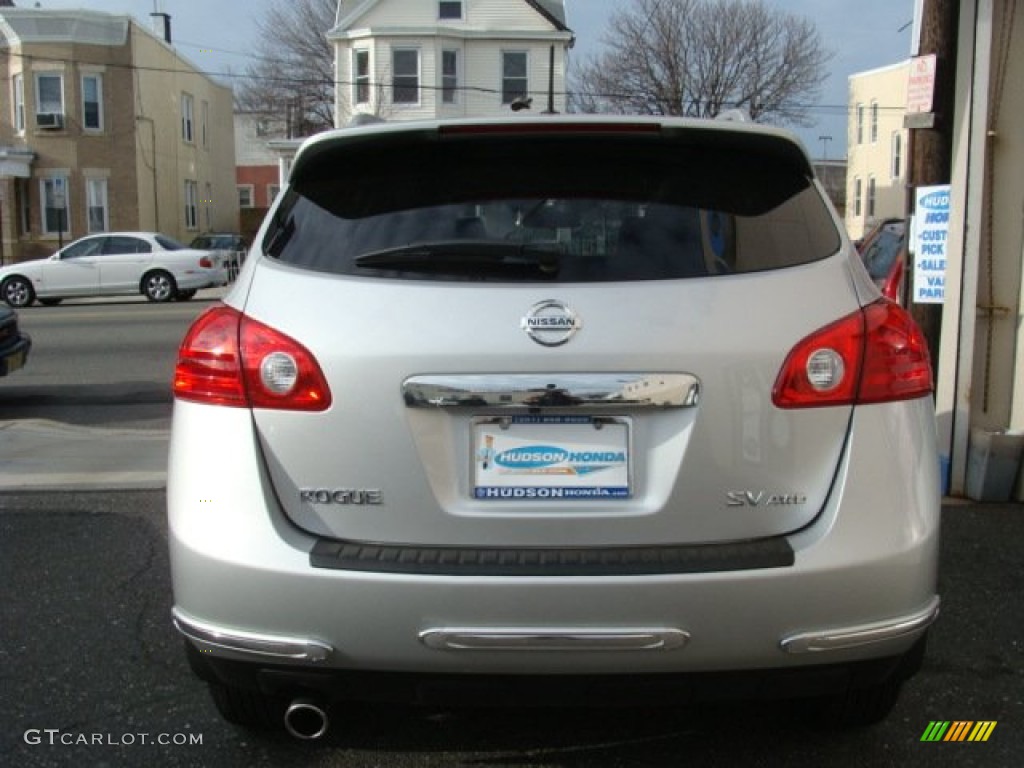 2011 Rogue SV AWD - Silver Ice Metallic / Black photo #5