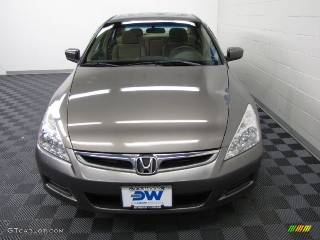 2007 Accord LX V6 Sedan - Carbon Bronze Pearl / Ivory photo #7