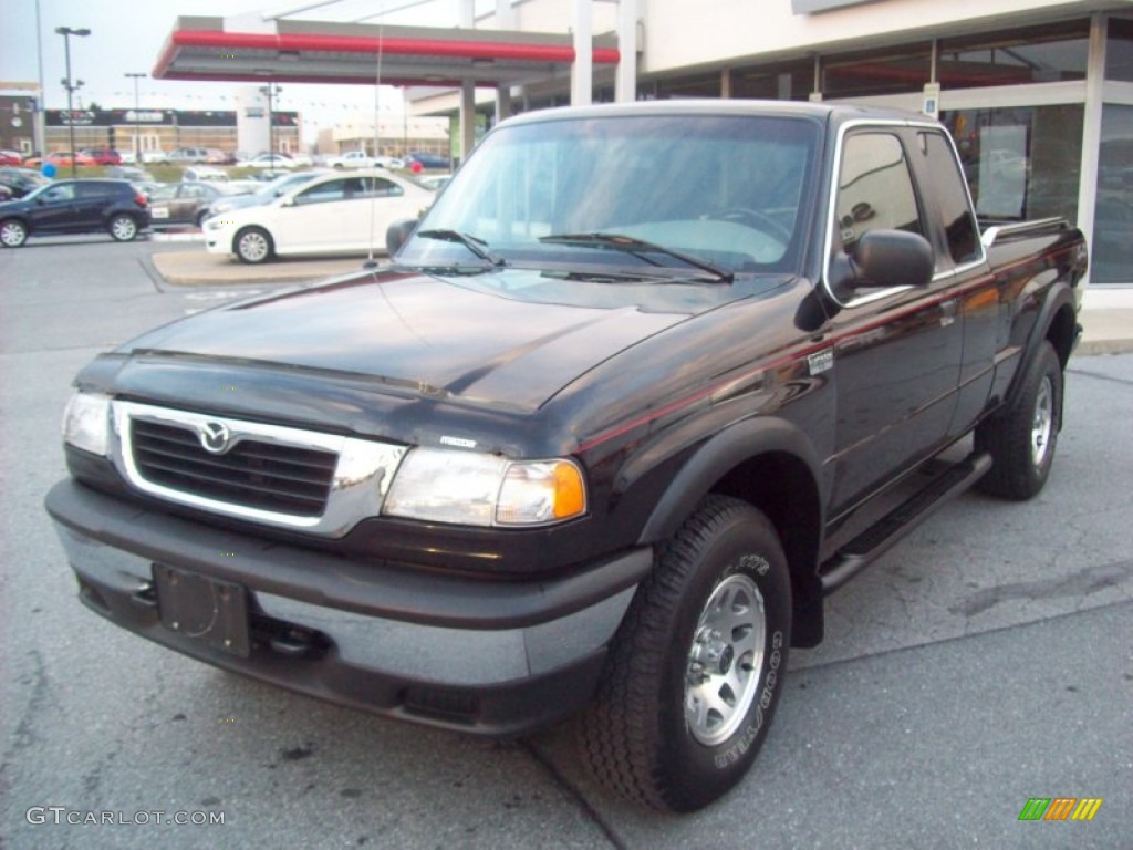 1998 B-Series Truck B4000 SE Extended Cab 4x4 - Black / Gray photo #1