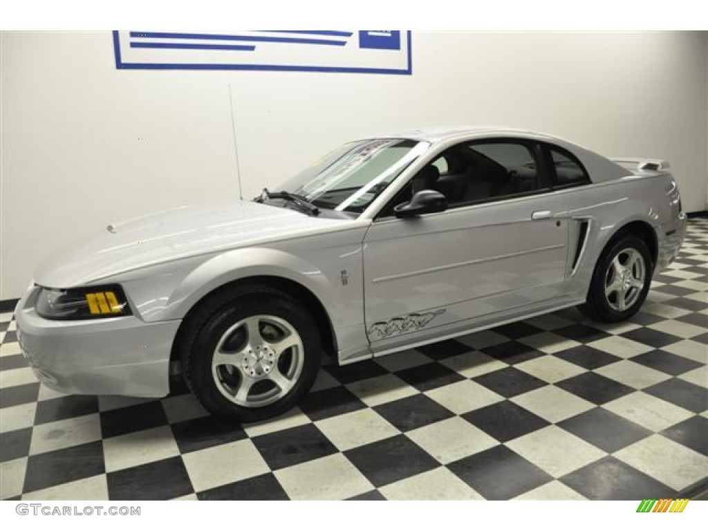 2003 Mustang V6 Coupe - Silver Metallic / Dark Charcoal photo #22