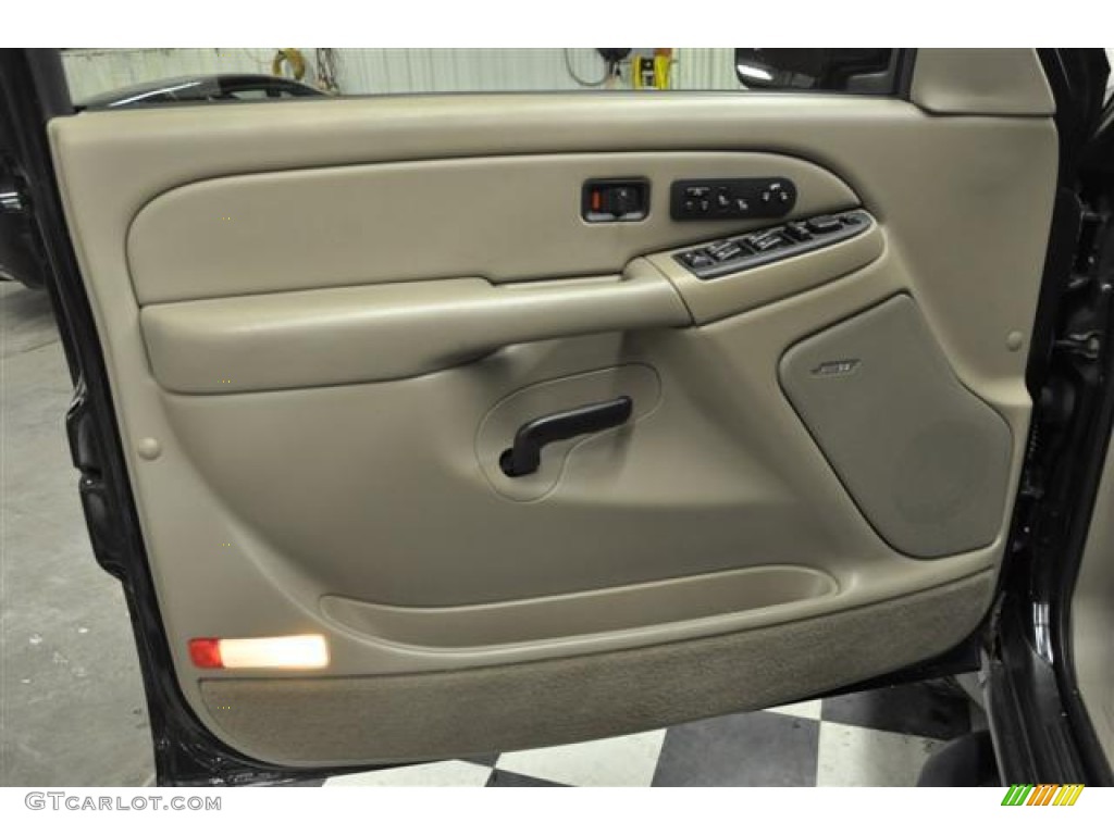 2004 Chevrolet Tahoe Z71 4x4 Tan/Neutral Door Panel Photo #59131517
