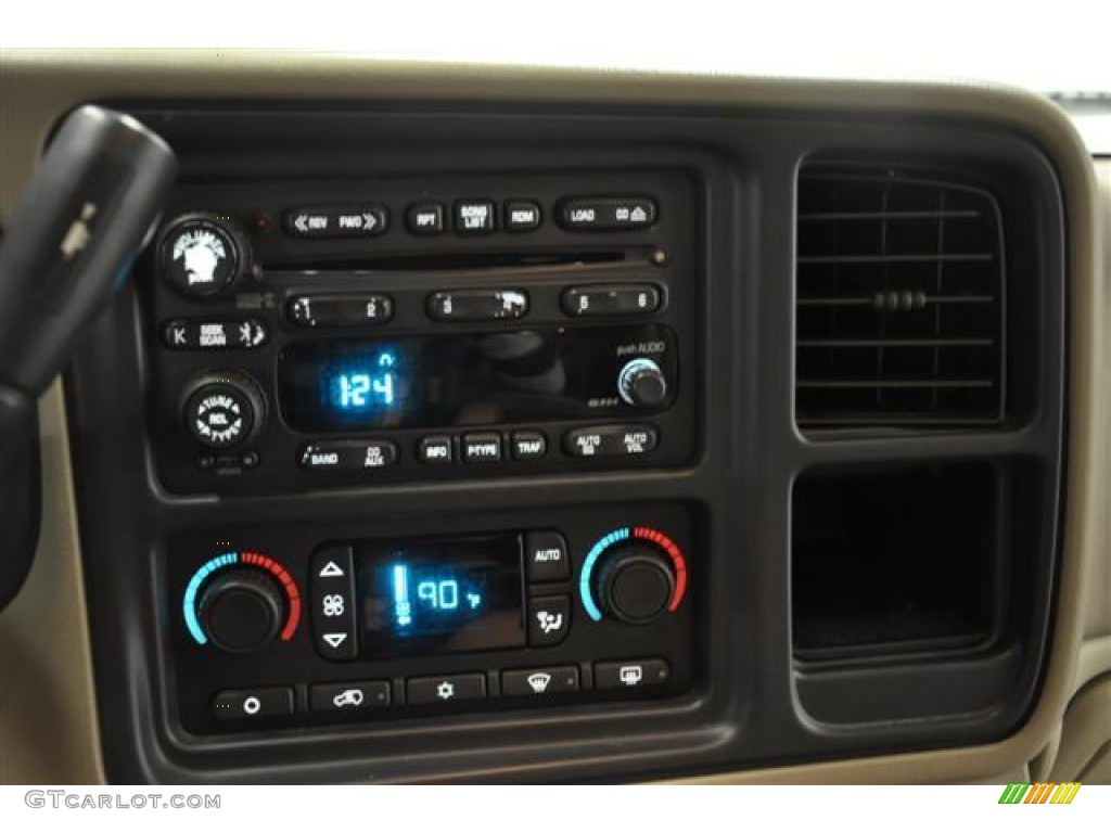 2004 Chevrolet Tahoe Z71 4x4 Controls Photo #59131586