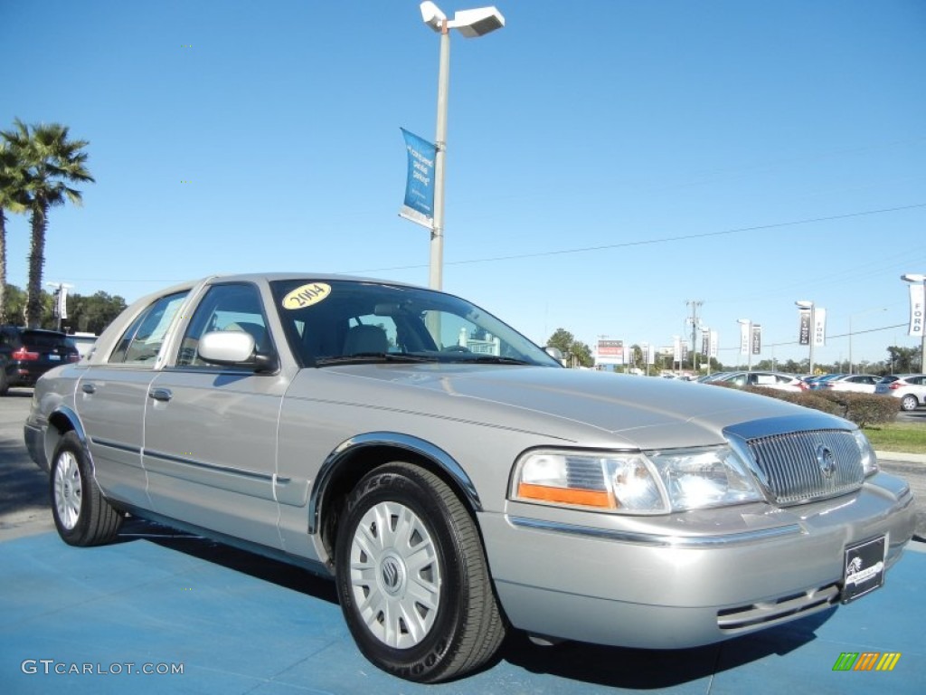 2004 Grand Marquis GS - Silver Birch Metallic / Light Flint photo #7